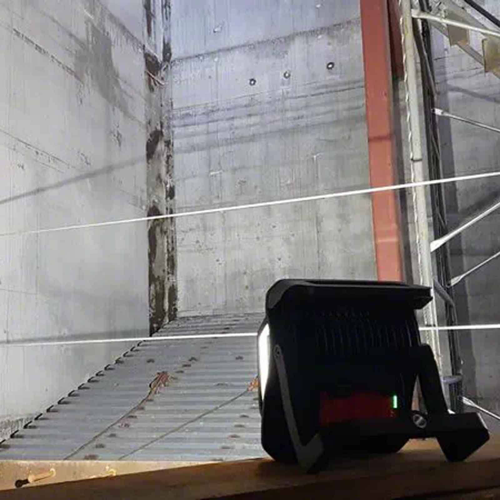 Lampada-da-cantiere-a-batteria-GLI-18V-4000-C-Bosch-Professional-4 Lampada da cantiere a batteria GLI 18V-4000 C Bosch Professional